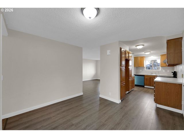 733 54TH St, Springfield, OR 97478