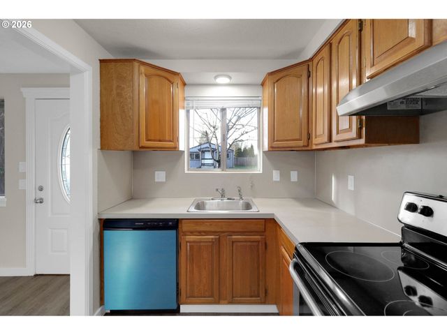 733 54TH St, Springfield, OR 97478