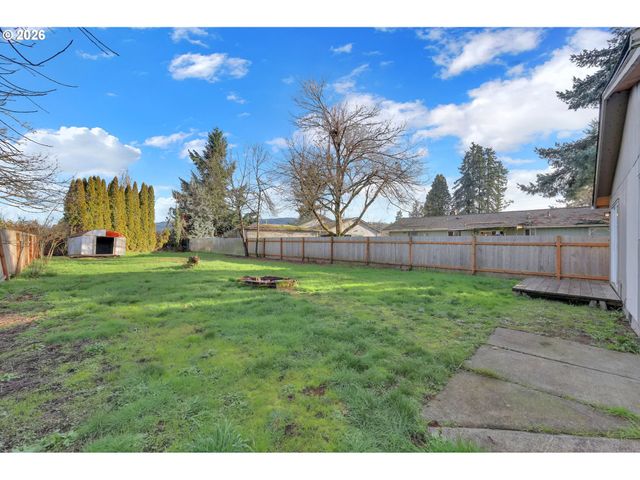 733 54TH St, Springfield, OR 97478