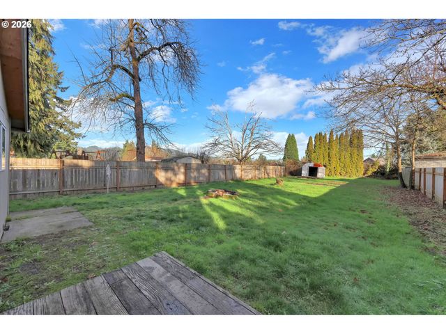 733 54TH St, Springfield, OR 97478