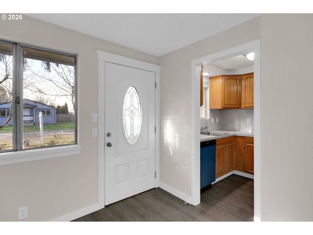 733 54TH St, Springfield, OR 97478