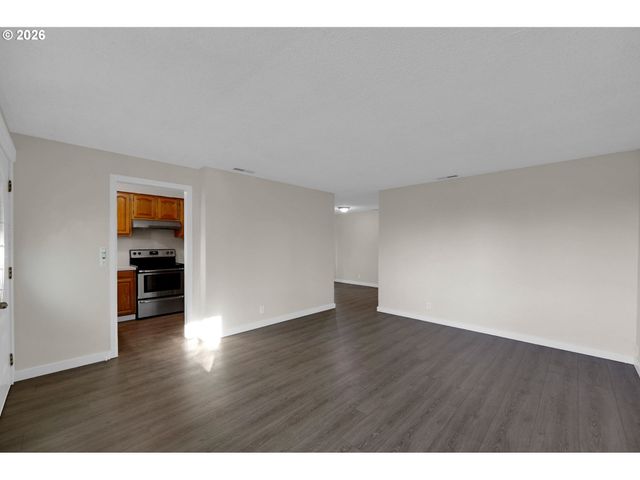 733 54TH St, Springfield, OR 97478