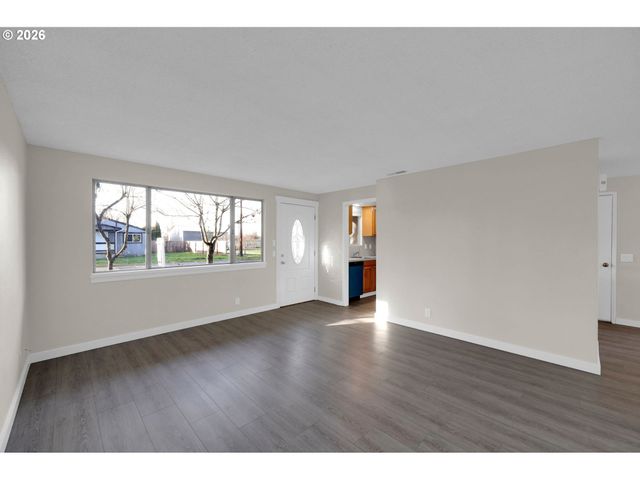 733 54TH St, Springfield, OR 97478