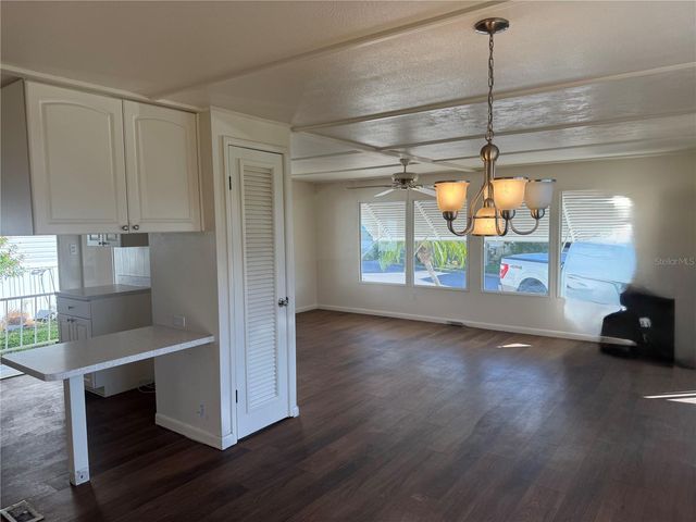 61 5TH AVENUE, Venice, FL 34285