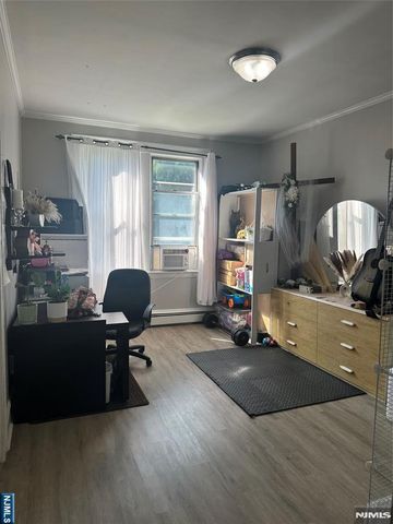 133 Anderson Avenue 2R, Fairview, NJ 07022