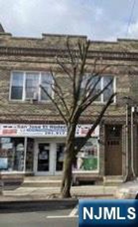 133 Anderson Avenue 2R, Fairview, NJ 07022