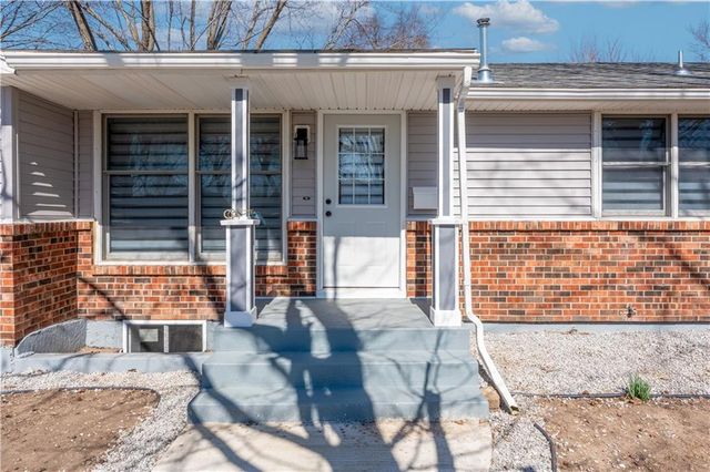 2404 Albert Lee Avenue, Sedalia, MO 65301