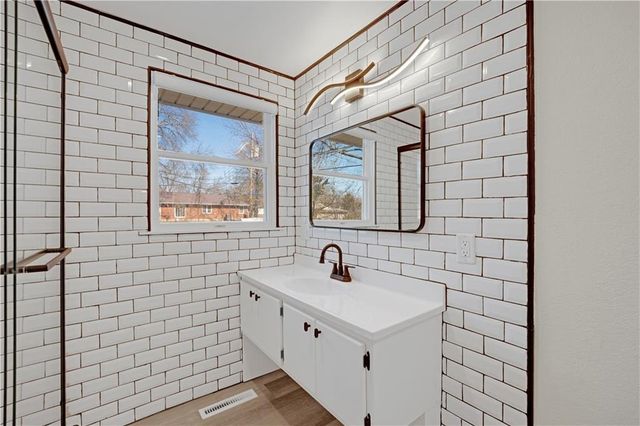 2404 Albert Lee Avenue, Sedalia, MO 65301