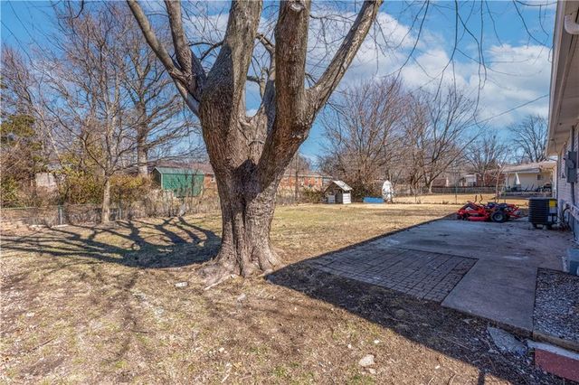 2404 Albert Lee Avenue, Sedalia, MO 65301