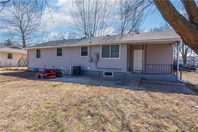 2404 Albert Lee Avenue, Sedalia, MO 65301