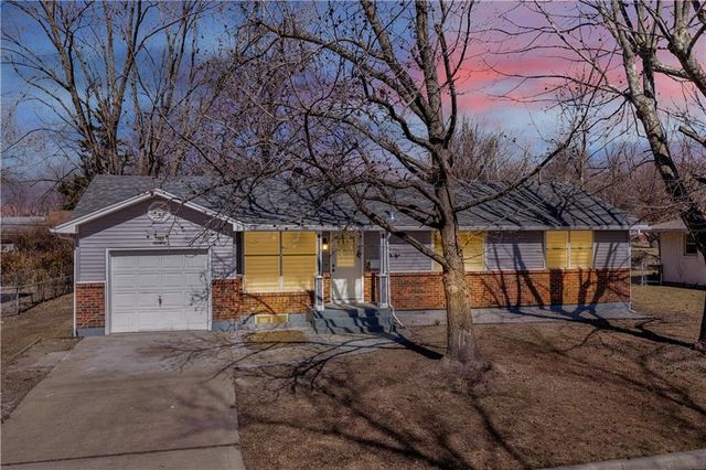 2404 Albert Lee Avenue, Sedalia, MO 65301