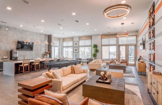 13939 Hillcroft Avenue 11301-1, Houston, TX 77085