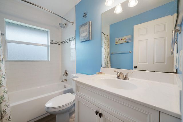 16395 E HIALEAH Drive E, The Acreage, FL 33470