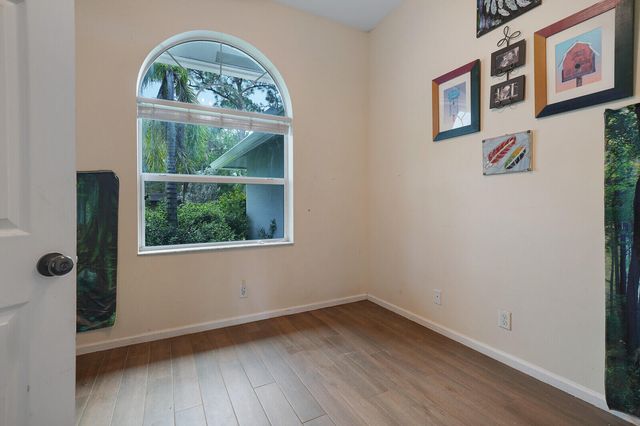 16395 E HIALEAH Drive E, The Acreage, FL 33470
