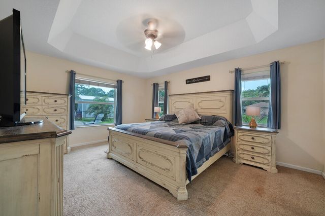 16395 E HIALEAH Drive E, The Acreage, FL 33470
