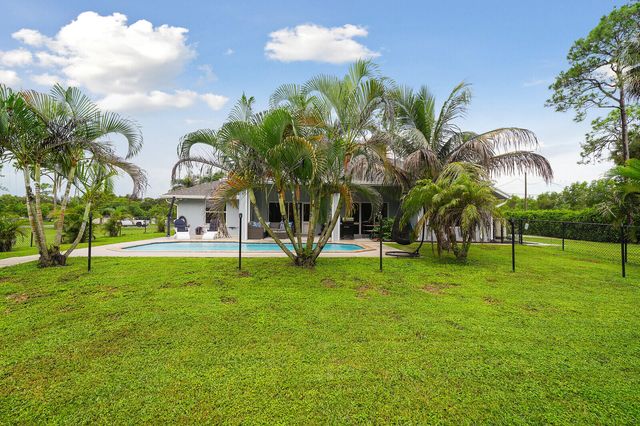 16395 E HIALEAH Drive E, The Acreage, FL 33470
