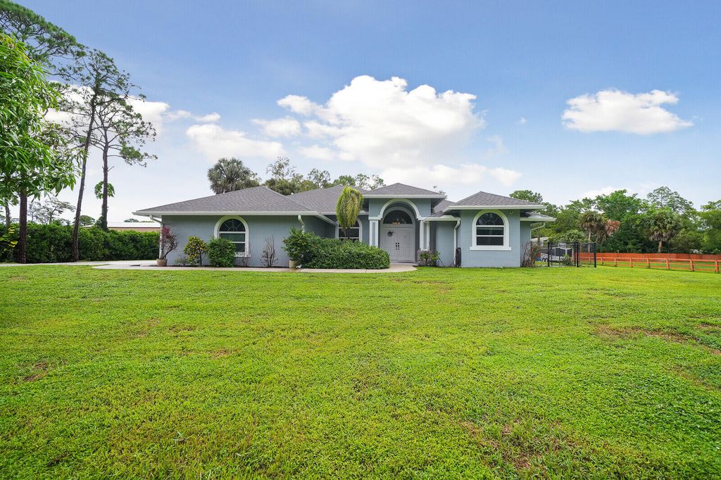 16395 E HIALEAH Drive E, The Acreage, FL 33470