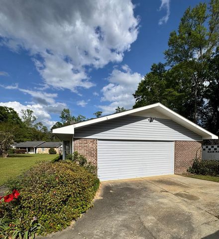 904 Circleview Drive, Dothan, AL 36301