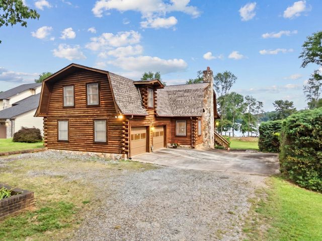 1690 Foster Road, Inman, SC 29349