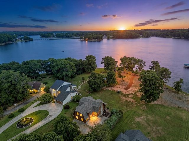 1690 Foster Road, Inman, SC 29349