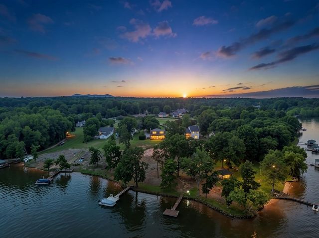 1690 Foster Road, Inman, SC 29349