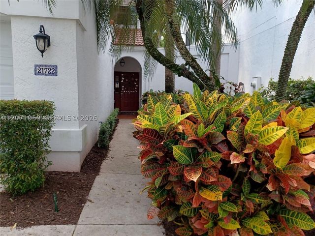 21722 Cromwell Cir, Boca Raton, FL 33486