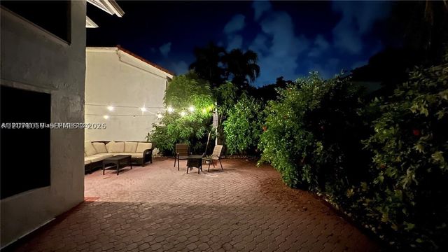 21722 Cromwell Cir, Boca Raton, FL 33486