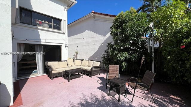 21722 Cromwell Cir, Boca Raton, FL 33486