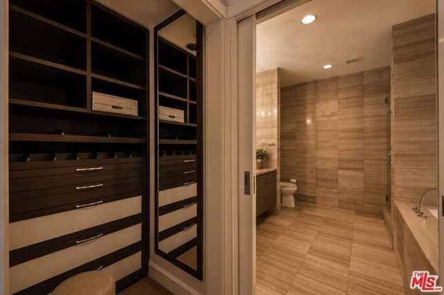 900 W Olympic Boulevard 34J, Los Angeles, CA 90015