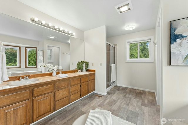 15604 111th Avenue NE, Bothell, WA 98011