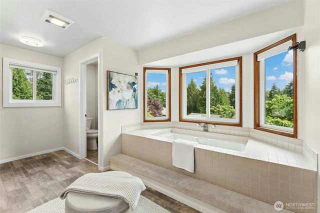 15604 111th Avenue NE, Bothell, WA 98011