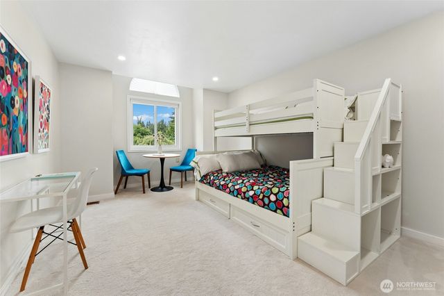 15604 111th Avenue NE, Bothell, WA 98011