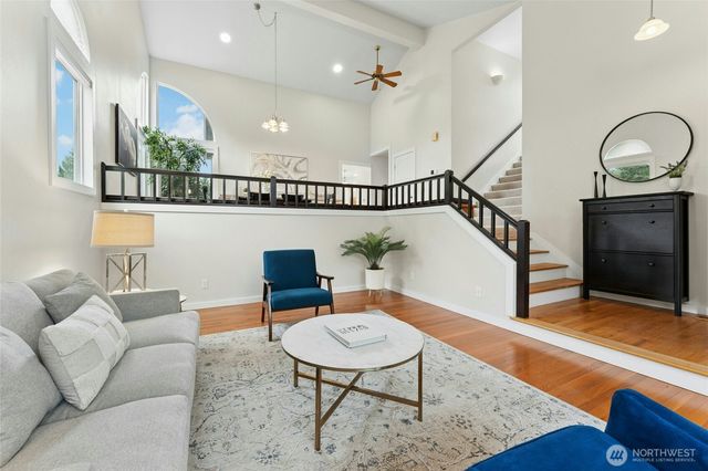 15604 111th Avenue NE, Bothell, WA 98011