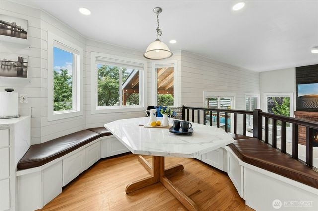 15604 111th Avenue NE, Bothell, WA 98011