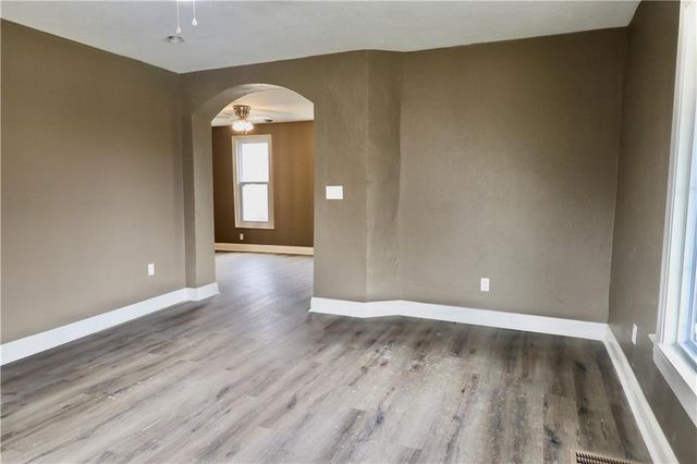 330 Garfield Avenue, Kansas City, KS 66101