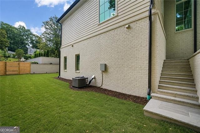 1704 Wildwood Road NE, Atlanta, GA 30306