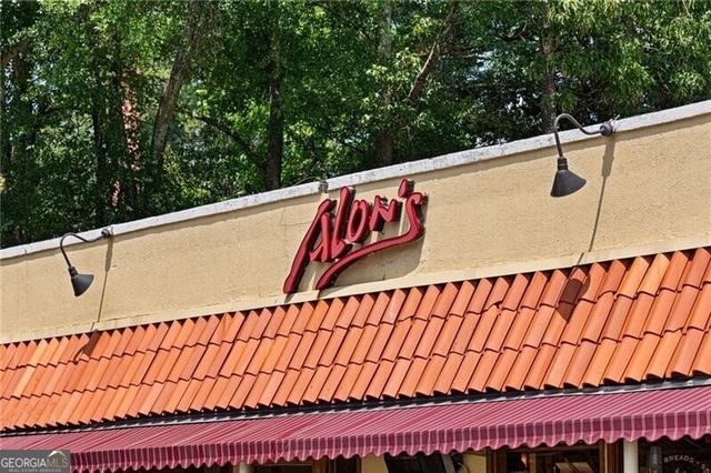 1704 Wildwood Road NE, Atlanta, GA 30306