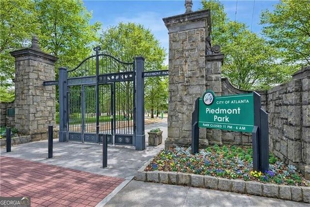 1704 Wildwood Road NE, Atlanta, GA 30306