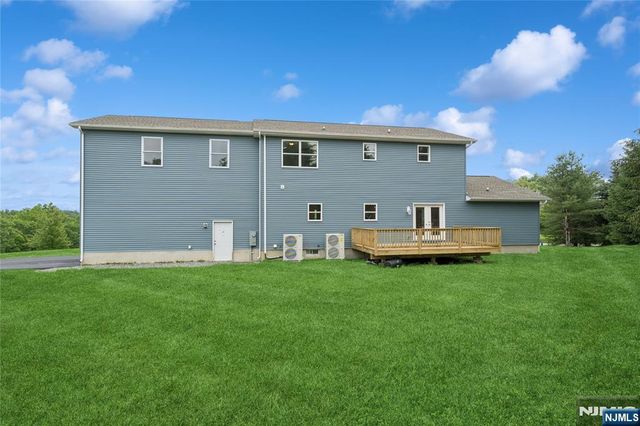 4 Sterling Drive, Sussex, NJ 07461