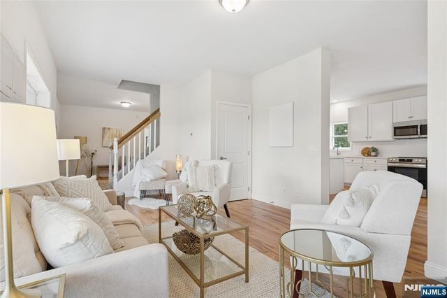 4 Sterling Drive, Sussex, NJ 07461