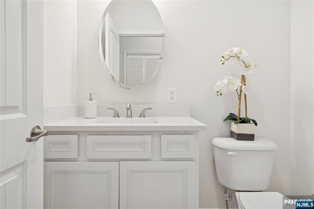 4 Sterling Drive, Sussex, NJ 07461