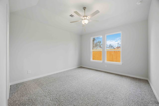 131 Ashley Loop, San Antonio, TX 78253