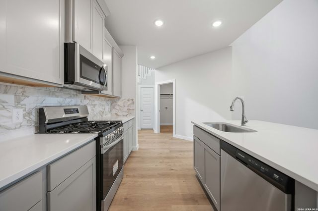 131 Ashley Loop, San Antonio, TX 78253