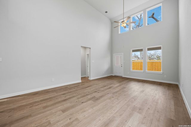 131 Ashley Loop, San Antonio, TX 78253
