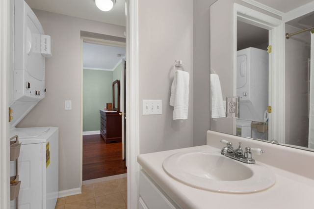 902 Drummond Dr, Nashville, TN 37211