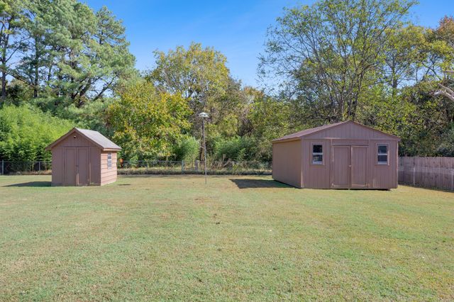 902 Drummond Dr, Nashville, TN 37211