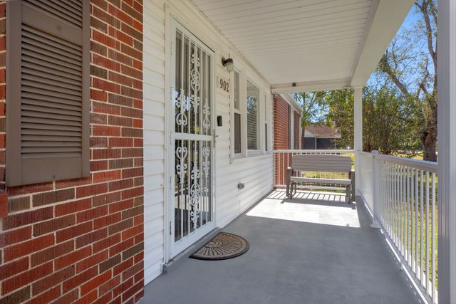 902 Drummond Dr, Nashville, TN 37211