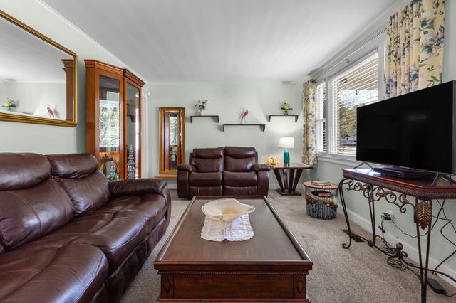 902 Drummond Dr, Nashville, TN 37211