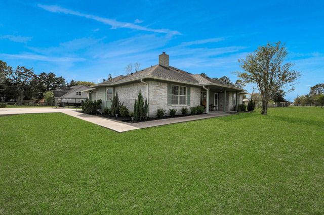 3608 Kristen Drive, Highlands, TX 77562