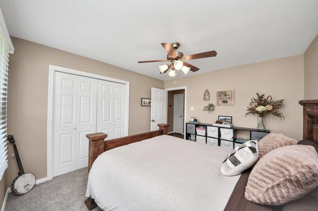 3608 Kristen Drive, Highlands, TX 77562